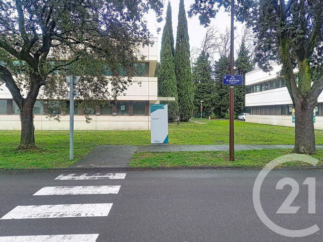 Bureaux à louer - 272.0 m2 - 84 - Vaucluse