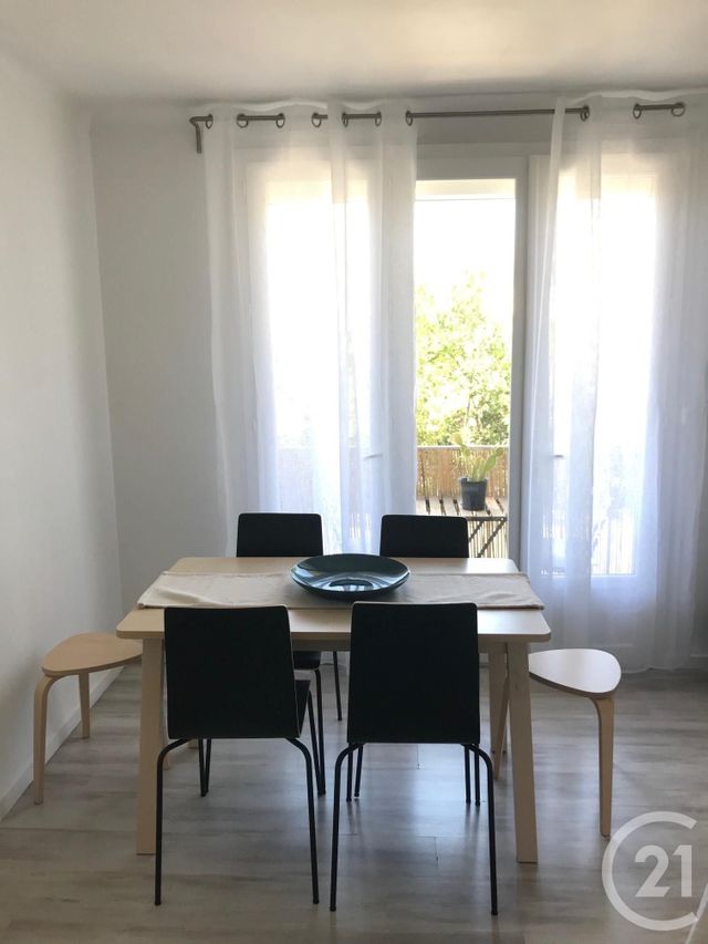 Appartement F3 à louer - 4 pièces - 68 m2 - Avignon - 84 - PROVENCE-ALPES-COTE-D-AZUR