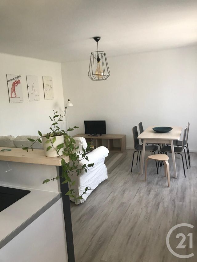 Appartement F3 à louer - 4 pièces - 68 m2 - Avignon - 84 - PROVENCE-ALPES-COTE-D-AZUR