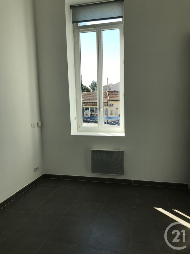 Appartement à louer - 3 pièces - 48 m2 - Avignon - 84 - PROVENCE-ALPES-COTE-D-AZUR