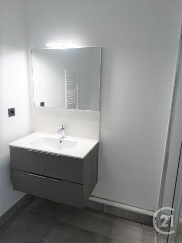 Appartement F2 à louer - 2 pièces - 45,40 m2 - Avignon - 84 - PROVENCE-ALPES-COTE-D-AZUR