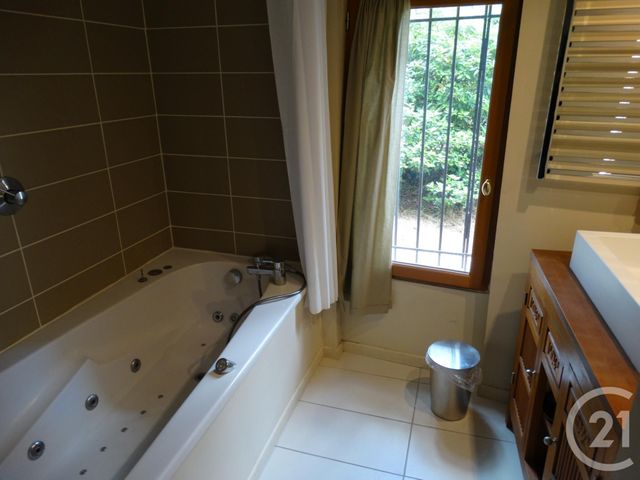 Maison &agrave; louer - 3 pi&egrave;ces - 78 m2 - Villeneuve Les Avignon - 30 - LANGUEDOC-ROUSSILLON