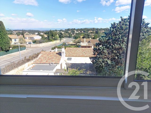 Appartement F4 à louer VILLENEUVE LES AVIGNON