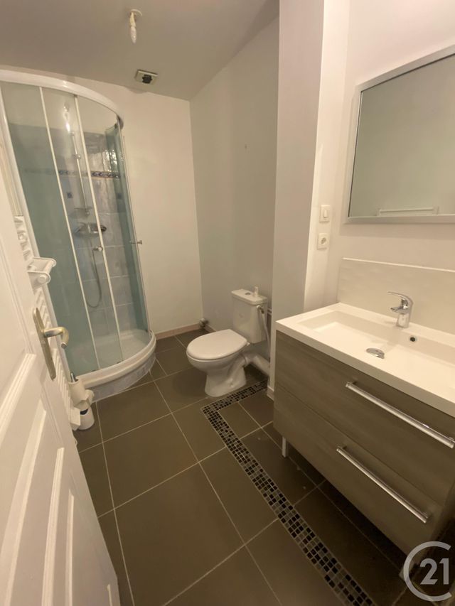 Appartement F2 &agrave; louer - 2 pi&egrave;ces - 41,43 m2 - Villeneuve Les Avignon - 30 - LANGUEDOC-ROUSSILLON