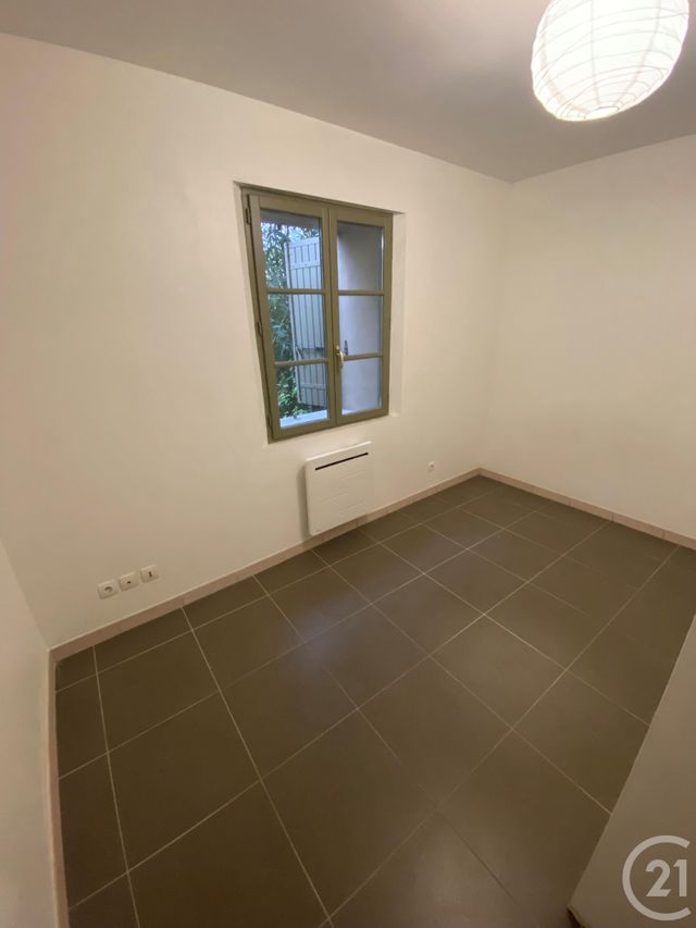 Appartement F2 &agrave; louer - 2 pi&egrave;ces - 41,43 m2 - Villeneuve Les Avignon - 30 - LANGUEDOC-ROUSSILLON