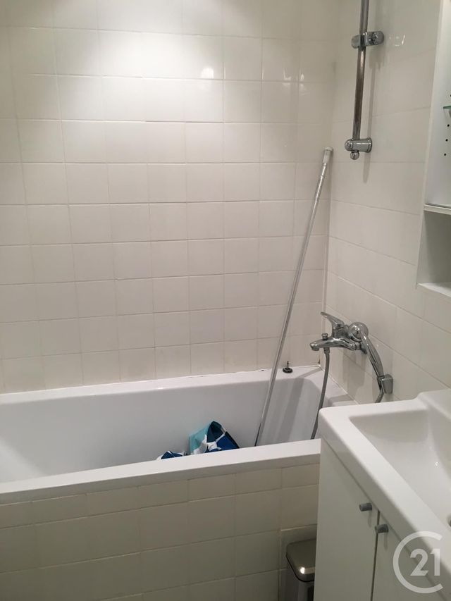 Appartement F1 &agrave; louer - 2 pi&egrave;ces - 41 m2 - Avignon - 84 - PROVENCE-ALPES-COTE-D-AZUR