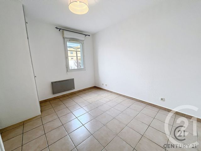 Appartement T2 &agrave; louer - 2 pi&egrave;ces - 46 m2 - Les Angles - 30 - LANGUEDOC-ROUSSILLON