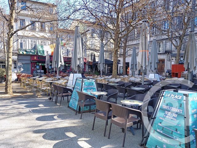 Appartement &agrave; louer - 3 pi&egrave;ces - 64,52 m2 - Avignon - 84 - PROVENCE-ALPES-COTE-D-AZUR