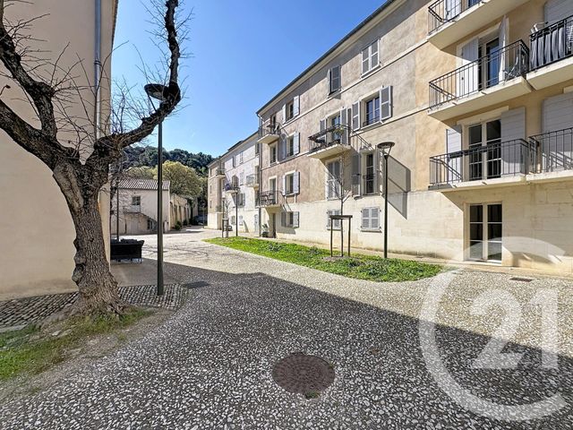 Appartement F3 &agrave; vendre - 3 pi&egrave;ces - 70,04 m2 - Villeneuve Les Avignon - 30 - LANGUEDOC-ROUSSILLON