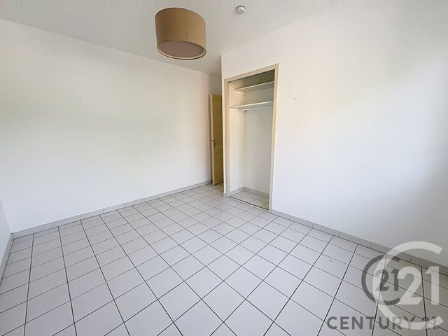 Appartement F2 &agrave; louer - 2 pi&egrave;ces - 49,30 m2 - Les Angles - 30 - LANGUEDOC-ROUSSILLON