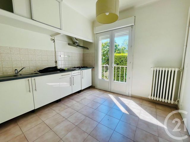 Appartement F3 &agrave; louer - 3 pi&egrave;ces - 73,85 m2 - Avignon - 84 - PROVENCE-ALPES-COTE-D-AZUR
