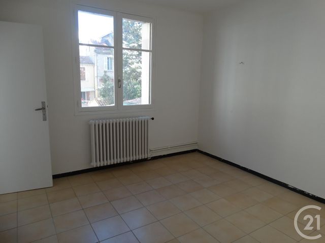 Appartement F3 &agrave; louer - 3 pi&egrave;ces - 73,85 m2 - Avignon - 84 - PROVENCE-ALPES-COTE-D-AZUR