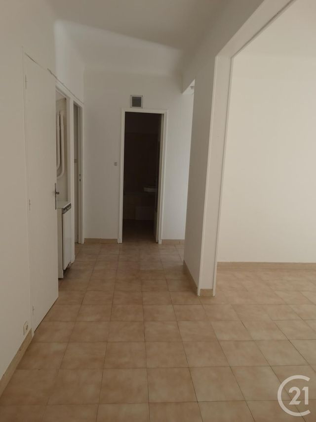 Appartement F3 &agrave; louer - 3 pi&egrave;ces - 73,85 m2 - Avignon - 84 - PROVENCE-ALPES-COTE-D-AZUR