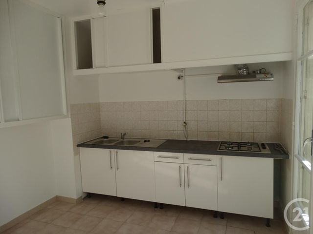 Appartement F3 &agrave; louer - 3 pi&egrave;ces - 73,85 m2 - Avignon - 84 - PROVENCE-ALPES-COTE-D-AZUR