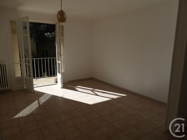 Appartement F3 &agrave; louer - 3 pi&egrave;ces - 73,85 m2 - Avignon - 84 - PROVENCE-ALPES-COTE-D-AZUR