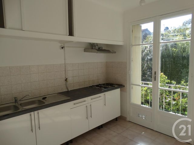 Appartement F3 &agrave; louer - 3 pi&egrave;ces - 73,85 m2 - Avignon - 84 - PROVENCE-ALPES-COTE-D-AZUR