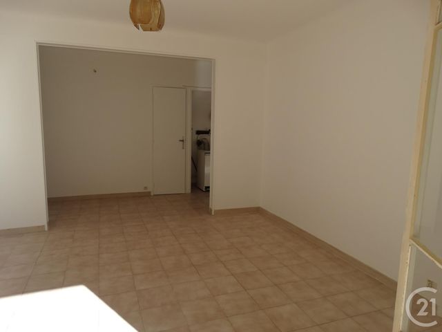 Appartement F3 &agrave; louer - 3 pi&egrave;ces - 73,85 m2 - Avignon - 84 - PROVENCE-ALPES-COTE-D-AZUR