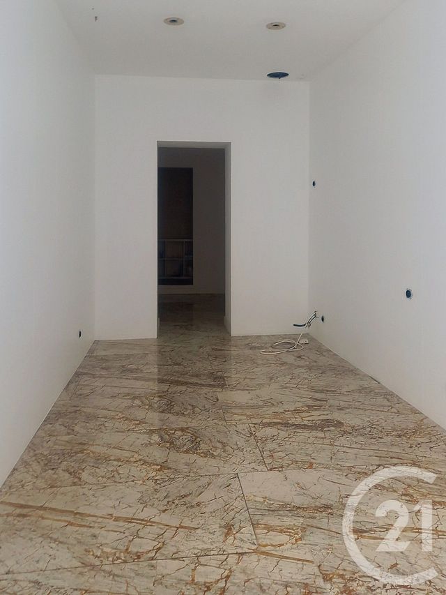 Appartement &agrave; louer - 2 pi&egrave;ces - 25 m2 - Avignon - 84 - PROVENCE-ALPES-COTE-D-AZUR