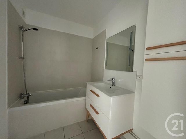 Appartement F3 &agrave; louer - 3 pi&egrave;ces - 74 m2 - Les Angles - 30 - LANGUEDOC-ROUSSILLON
