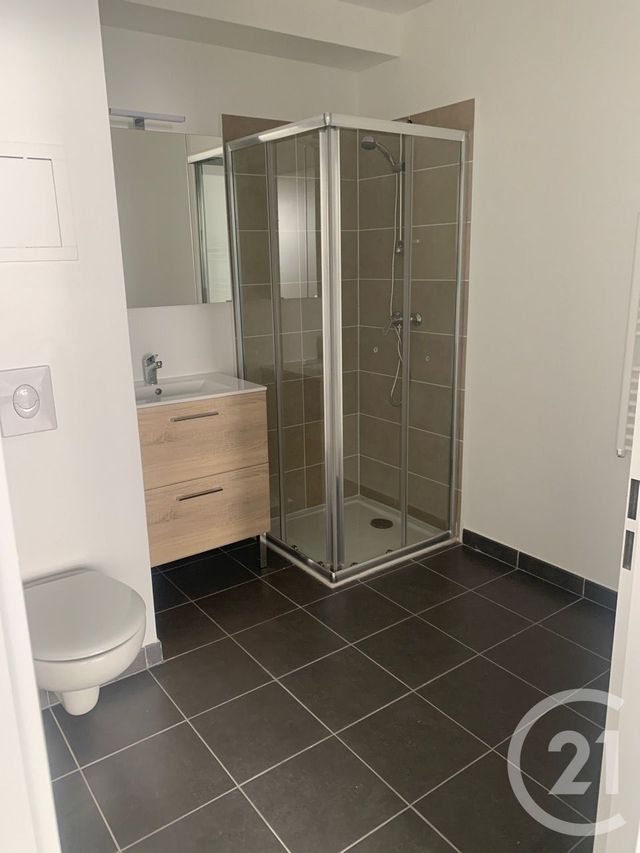 Appartement &agrave; louer - 2 pi&egrave;ces - 38 m2 - Avignon - 84 - PROVENCE-ALPES-COTE-D-AZUR