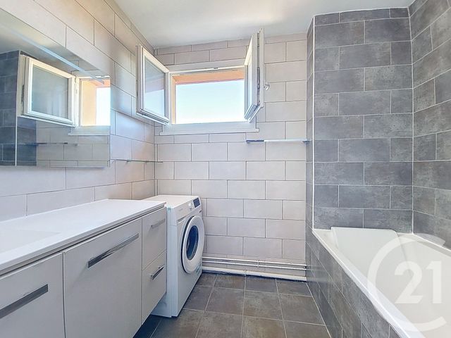 Appartement F3 &agrave; vendre - 3 pi&egrave;ces - 90,96 m2 - Villeneuve Les Avignon - 30 - LANGUEDOC-ROUSSILLON