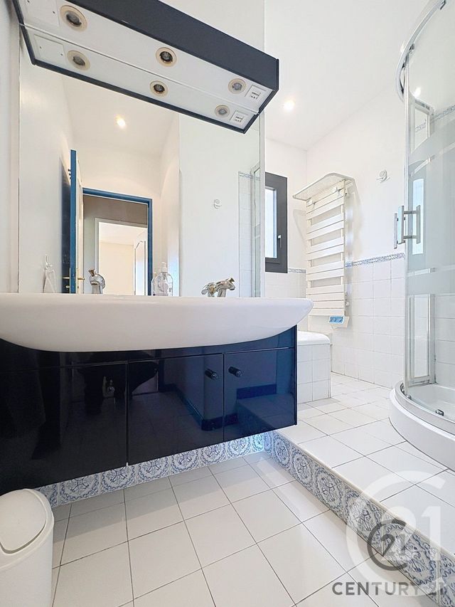 Maison &agrave; louer - 6 pi&egrave;ces - 166 m2 - Villeneuve Les Avignon - 30 - LANGUEDOC-ROUSSILLON