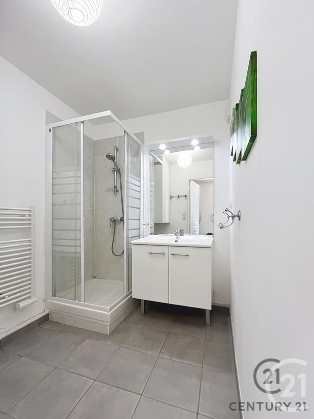 Appartement T2 &agrave; louer - 2 pi&egrave;ces - 43 m2 - Avignon - 84 - PROVENCE-ALPES-COTE-D-AZUR