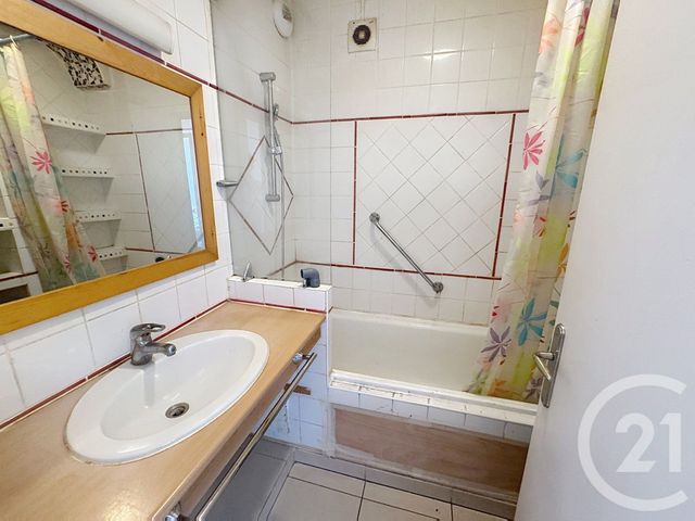 Appartement F3 &agrave; vendre - 3 pi&egrave;ces - 64 m2 - Villeneuve Les Avignon - 30 - LANGUEDOC-ROUSSILLON