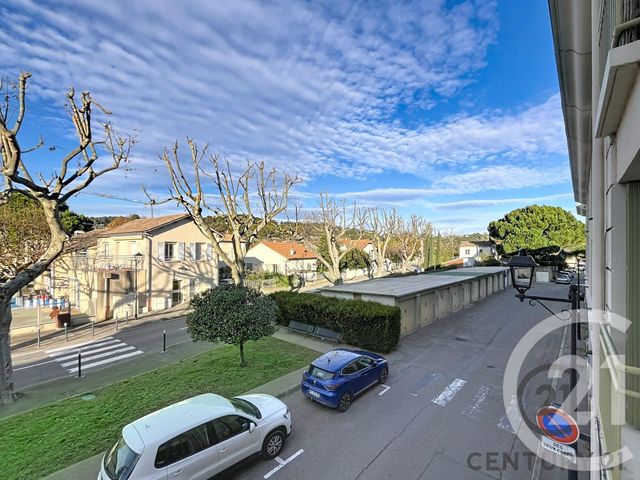 Appartement T3 &agrave; louer - 3 pi&egrave;ces - 71,38 m2 - Villeneuve Les Avignon - 30 - LANGUEDOC-ROUSSILLON