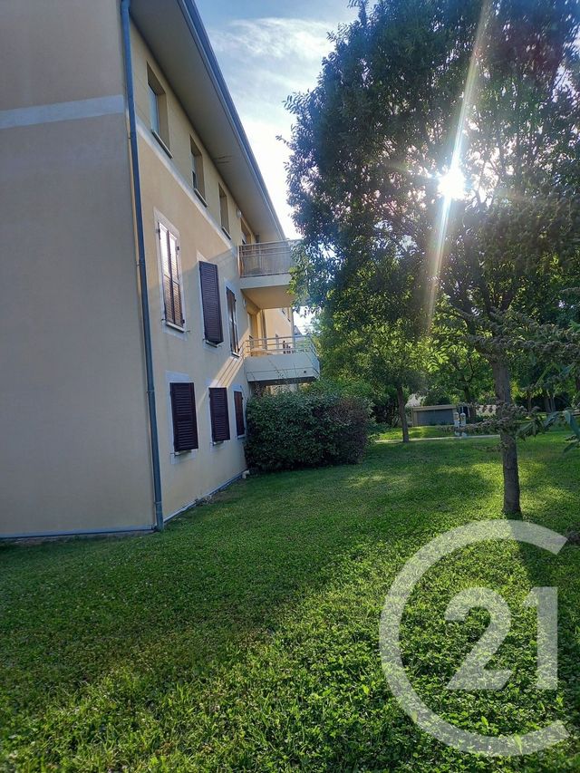 Appartement &agrave; louer - 2 pi&egrave;ces - 34 m2 - Avignon - 84 - PROVENCE-ALPES-COTE-D-AZUR
