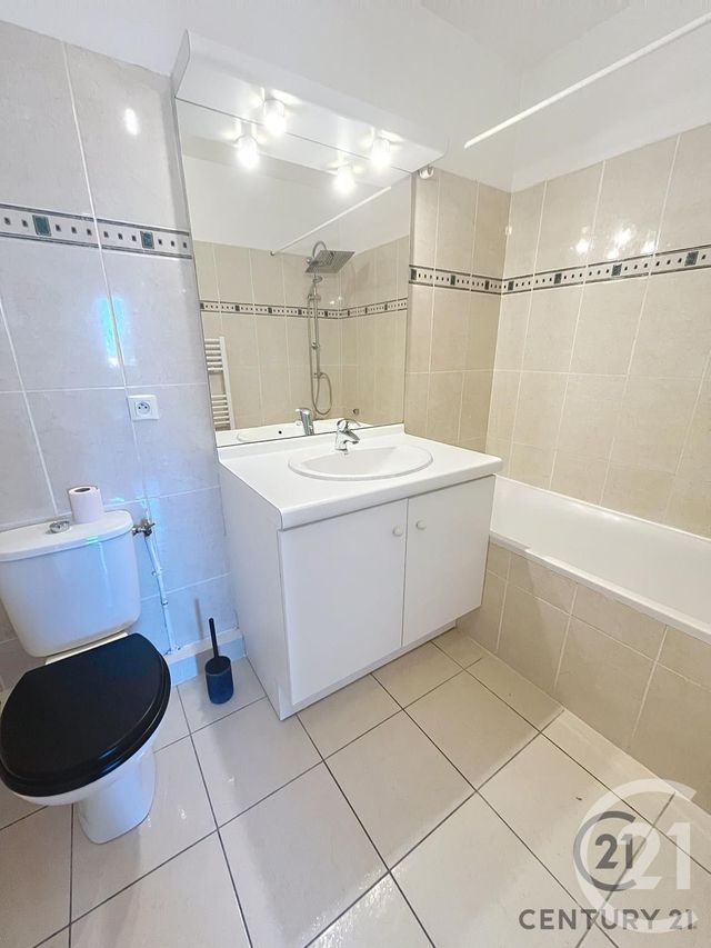 Appartement &agrave; louer - 2 pi&egrave;ces - 34 m2 - Avignon - 84 - PROVENCE-ALPES-COTE-D-AZUR
