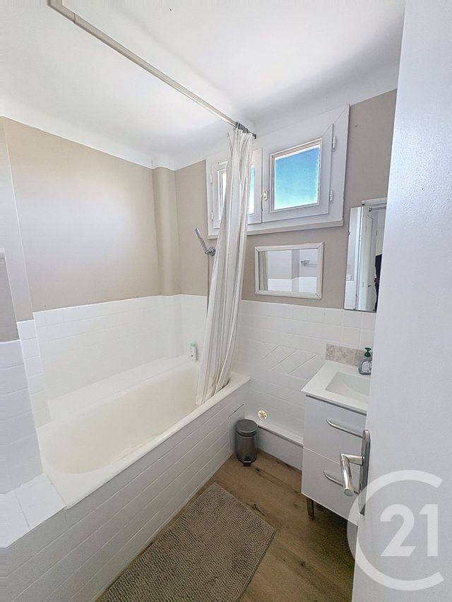 Appartement F4 &agrave; louer - 4 pi&egrave;ces - 67 m2 - Avignon - 84 - PROVENCE-ALPES-COTE-D-AZUR