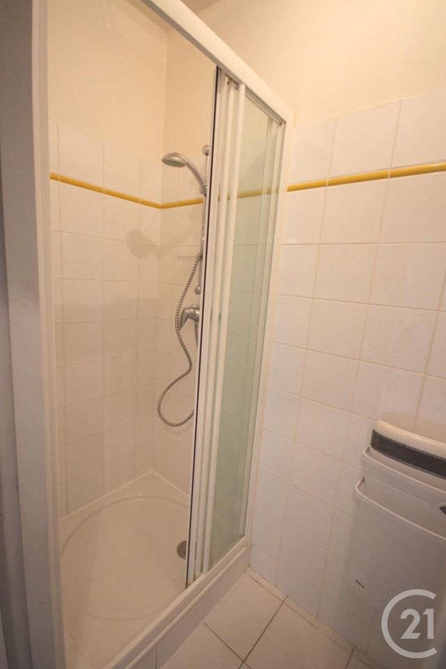 Appartement F2 &agrave; louer - 2 pi&egrave;ces - 50 m2 - Avignon - 84 - PROVENCE-ALPES-COTE-D-AZUR