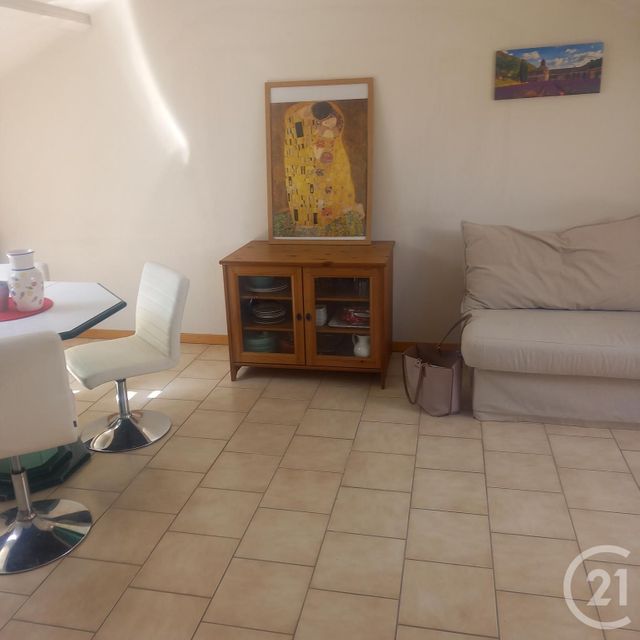 Appartement Studio &agrave; louer - 2 pi&egrave;ces - 27,50 m2 - Avignon - 84 - PROVENCE-ALPES-COTE-D-AZUR
