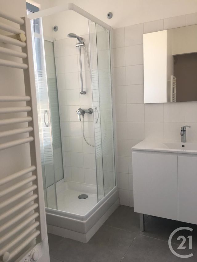 Appartement F1 &agrave; louer - 1 pi&egrave;ce - 38,24 m2 - Avignon - 84 - PROVENCE-ALPES-COTE-D-AZUR