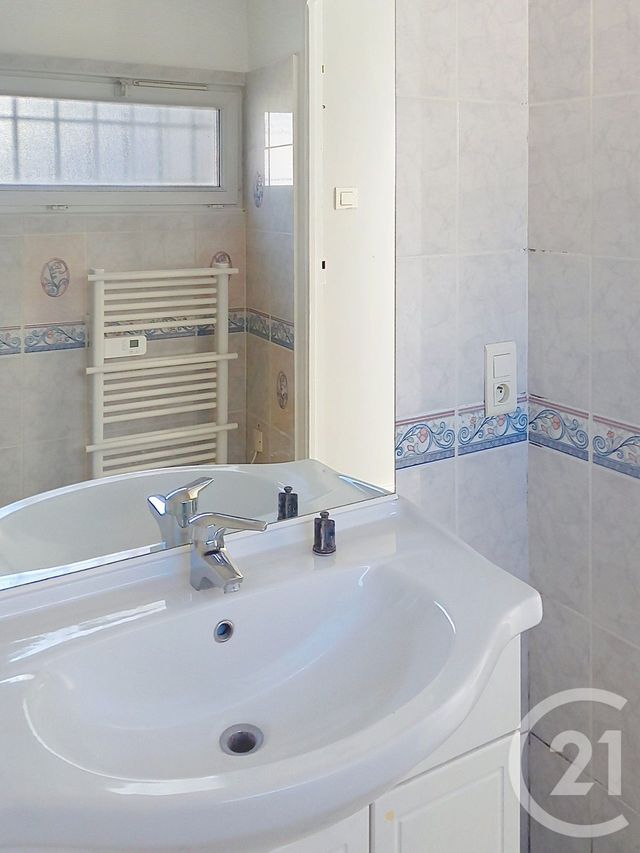 Appartement T2 &agrave; louer - 2 pi&egrave;ces - 41,52 m2 - Avignon - 84 - PROVENCE-ALPES-COTE-D-AZUR
