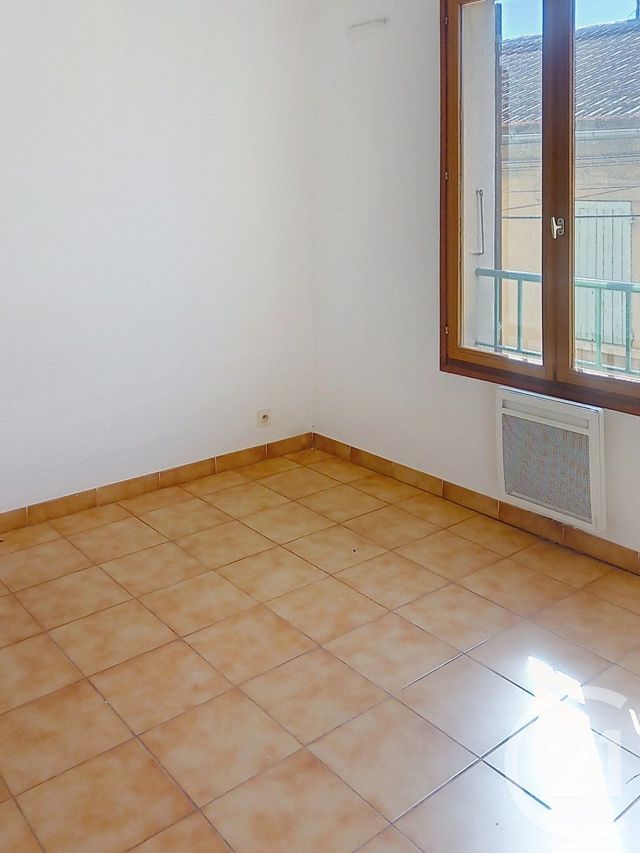 Appartement F2 &agrave; louer - 2 pi&egrave;ces - 50 m2 - Villeneuve Les Avignon - 30 - LANGUEDOC-ROUSSILLON