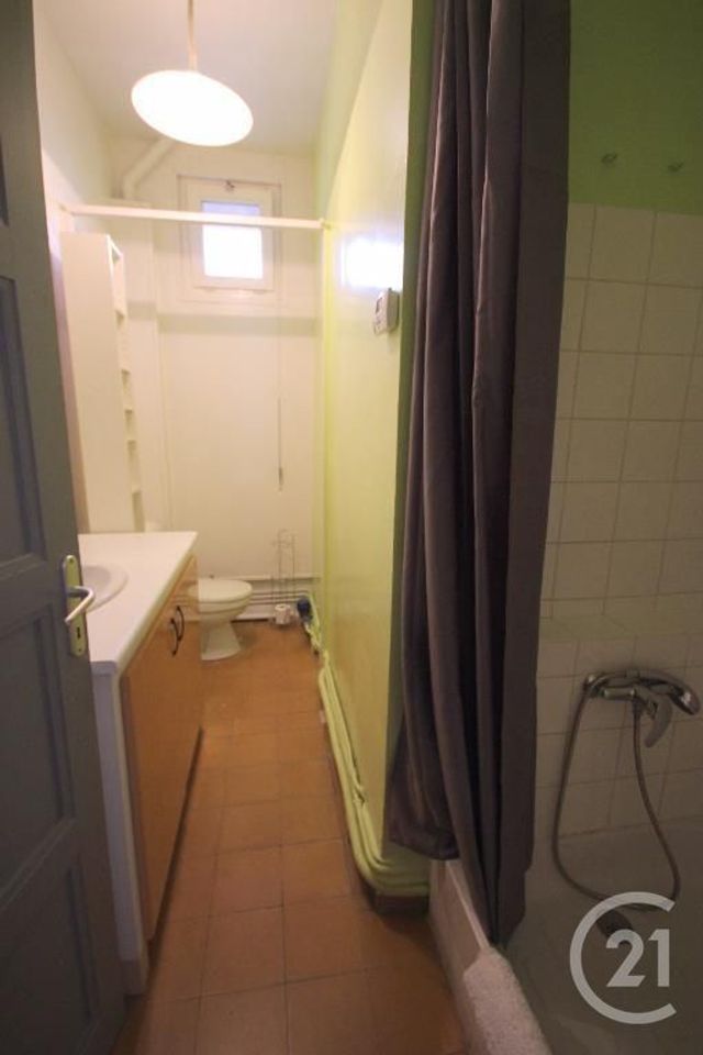Appartement T2 &agrave; louer - 2 pi&egrave;ces - 46,59 m2 - Avignon - 84 - PROVENCE-ALPES-COTE-D-AZUR