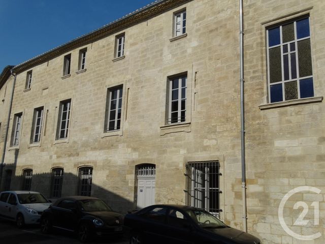 Appartement F3 &agrave; louer - 3 pi&egrave;ces - 93,35 m2 - Villeneuve Les Avignon - 30 - LANGUEDOC-ROUSSILLON