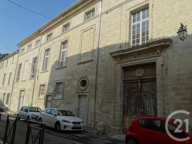Appartement F3 &agrave; louer - 3 pi&egrave;ces - 93,35 m2 - Villeneuve Les Avignon - 30 - LANGUEDOC-ROUSSILLON