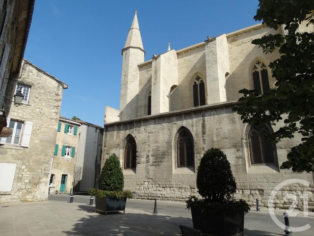 Appartement F3 &agrave; louer - 3 pi&egrave;ces - 93,35 m2 - Villeneuve Les Avignon - 30 - LANGUEDOC-ROUSSILLON