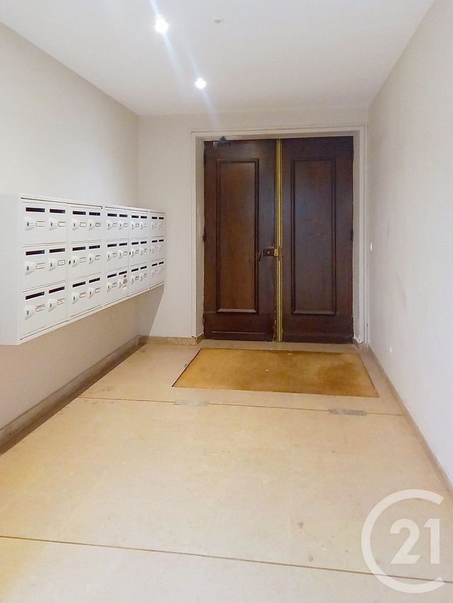 Appartement F2 &agrave; louer - 2 pi&egrave;ces - 43 m2 - Avignon - 84 - PROVENCE-ALPES-COTE-D-AZUR