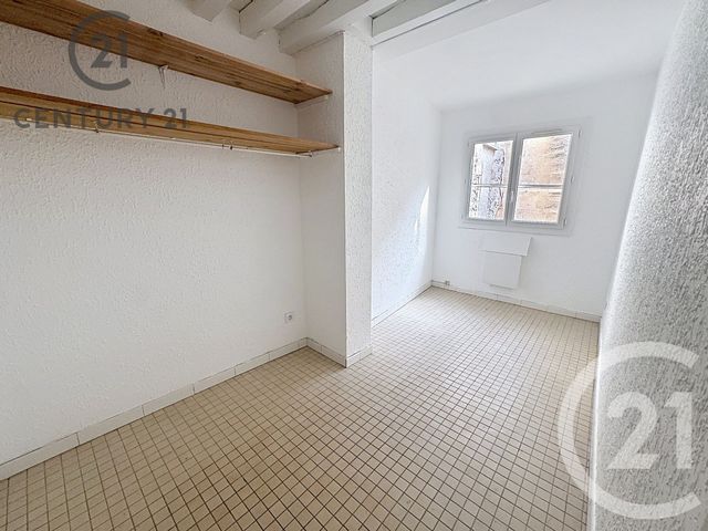 Appartement F5 &agrave; louer - 5 pi&egrave;ces - 85,20 m2 - Avignon - 84 - PROVENCE-ALPES-COTE-D-AZUR