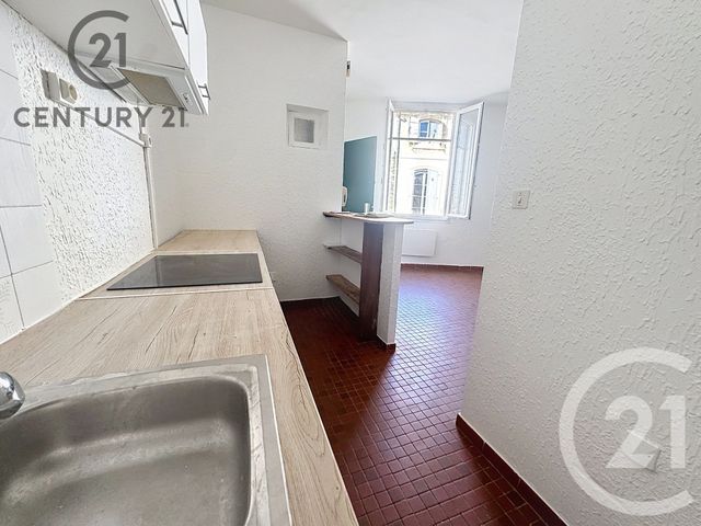 Appartement F5 &agrave; louer - 5 pi&egrave;ces - 85,20 m2 - Avignon - 84 - PROVENCE-ALPES-COTE-D-AZUR