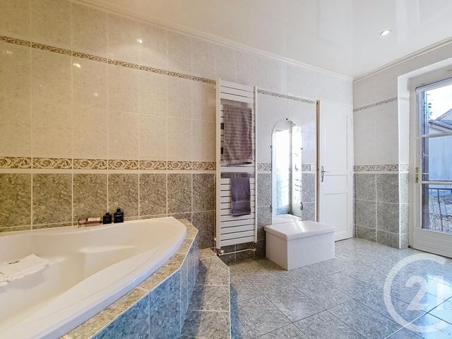 Maison à vendre - 6 pièces - 124,51 m2 - Chennevieres Sur Marne - 94 - ILE-DE-FRANCE