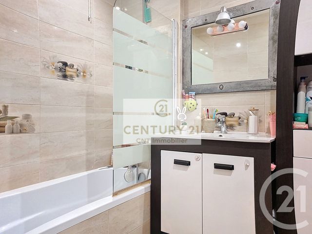 Appartement F3 &agrave; vendre - 3 pi&egrave;ces - 63,89 m2 - Chennevieres Sur Marne - 94 - ILE-DE-FRANCE