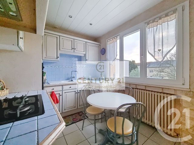 Maison &agrave; vendre - 6 pi&egrave;ces - 135,97 m2 - Ormesson Sur Marne - 94 - ILE-DE-FRANCE