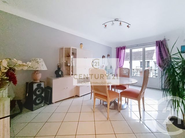 Maison &agrave; vendre - 6 pi&egrave;ces - 135,97 m2 - Ormesson Sur Marne - 94 - ILE-DE-FRANCE