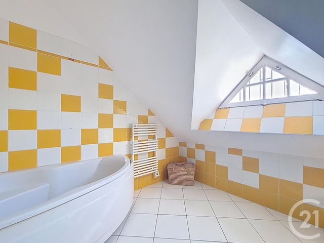 Maison à vendre - 7 pièces - 179 m2 - Chennevieres Sur Marne - 94 - ILE-DE-FRANCE