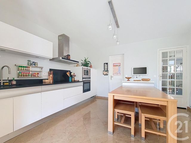 Maison à vendre - 7 pièces - 179 m2 - Chennevieres Sur Marne - 94 - ILE-DE-FRANCE